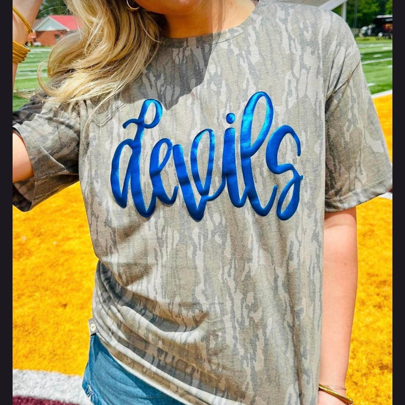 MASCOT SCRIPT CAMO TEE