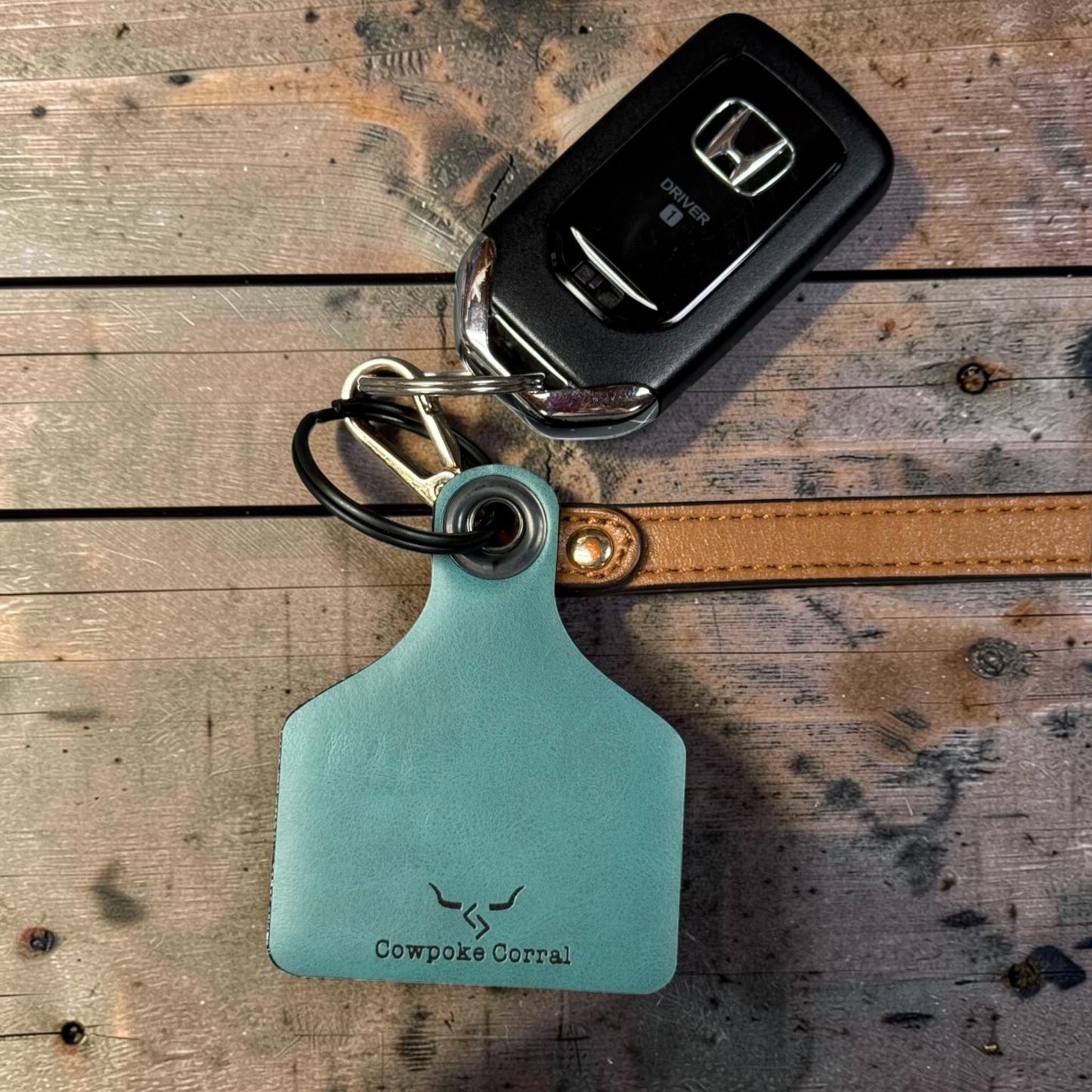 BOOT STITCH CATTLE TAG KEYCHAIN