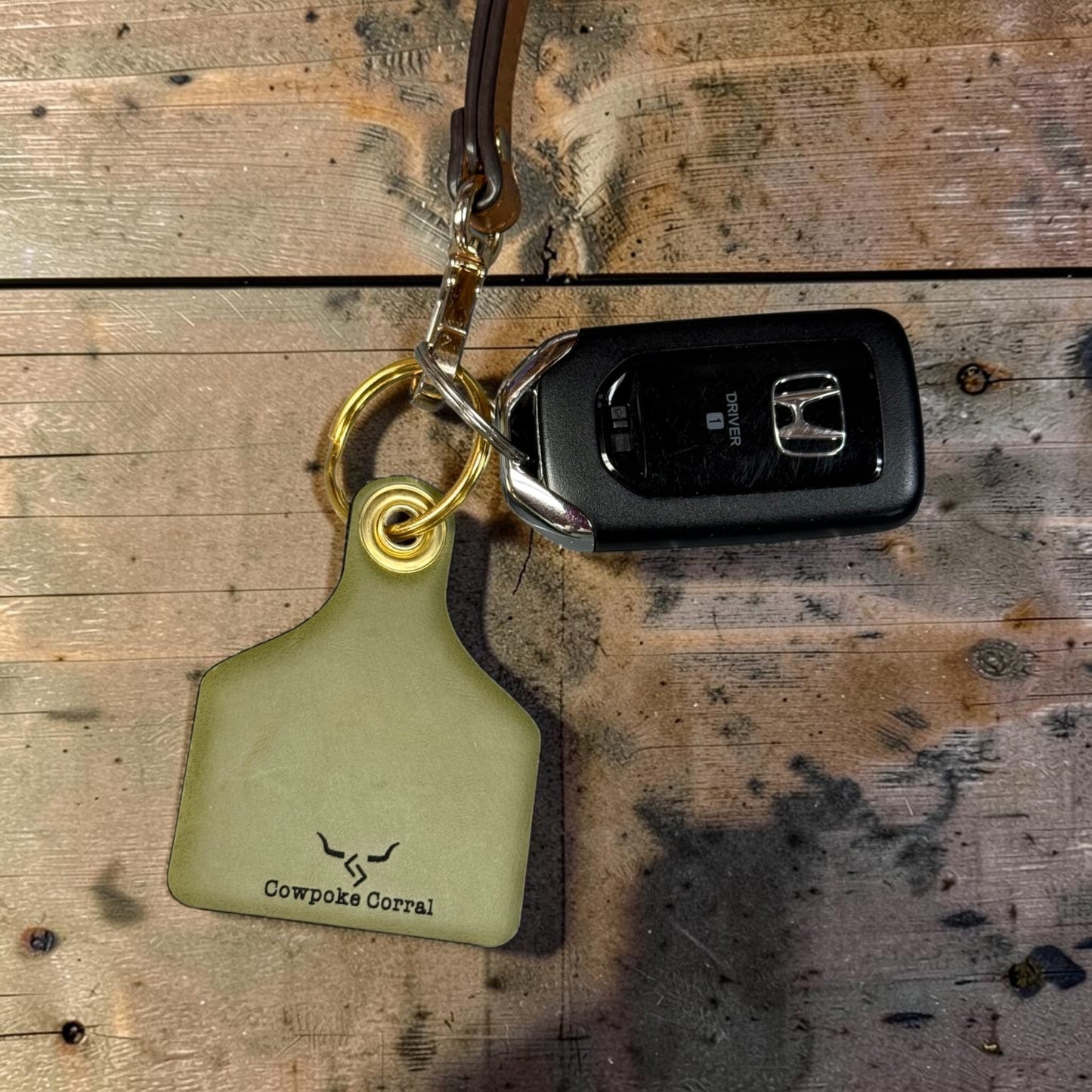 BOOT STITCH CATTLE TAG KEYCHAIN